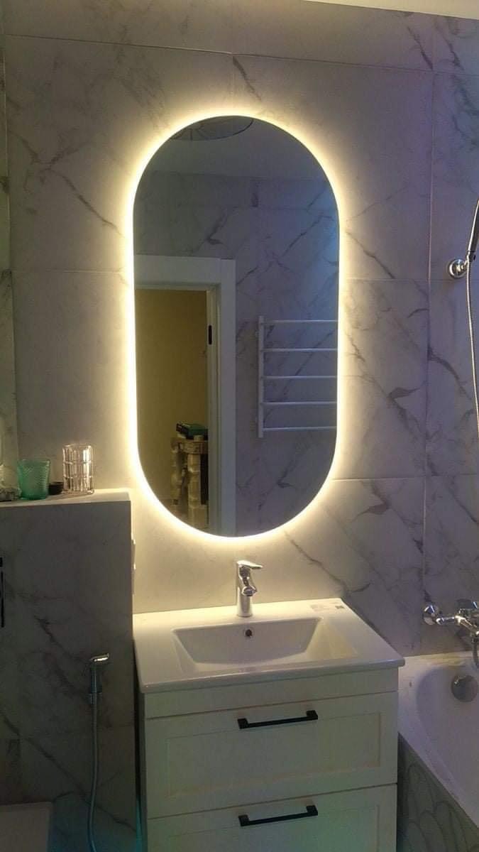 gương oval gắn đèn led